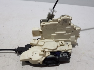 Porsche Cayenne (92A) (2017–2026) Rear side door lock 9Y0839015D - 4
