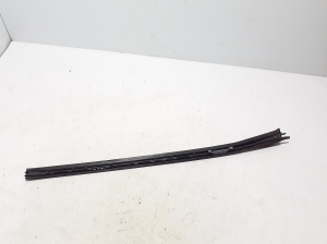 BMW X6 G06 / F96 (2019–2026) Windshield pillar outer molding 7465339 - 2