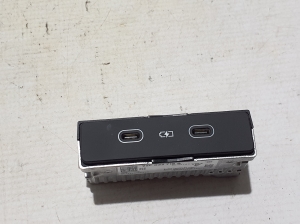 Phone charger - 95C035718A