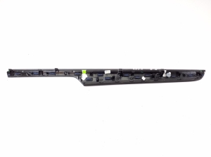 Porsche Macan (2014–2026) Front door panel trim 95B867409D - 4