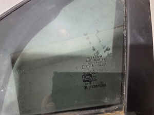 Porsche Cayenne (92A) (2017–2026) Priekšējo durvju trīsstūra stikls 9Y0845113N - 2