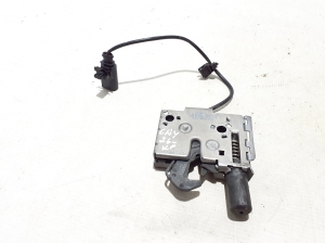 Porsche Cayenne (92A) (2017–2026) Hood latch 9Y0823509E - 3