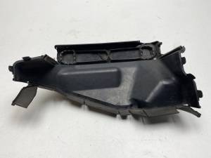 Mercedes Benz E-Class W212 (2009–2015) Vahejahuti õhusuunaja A2125002116 - 2