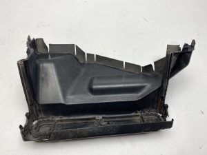 Mercedes Benz E-Class W212 (2009–2015) Vahejahuti õhusuunaja A2125002116 - 3
