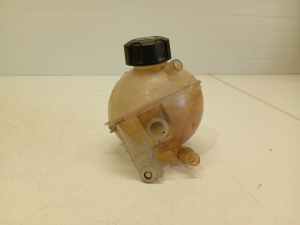 Citroen DS5 (2011–2019) Coolant reservoir 9684527680002 - 3
