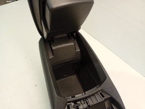 Citroen DS5 (2011–2019) Center console - 5