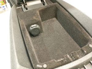 Citroen DS5 (2011–2019) Center console - 7
