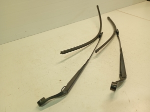 Citroen DS5 (2011–2019) Windshield wiper arm 9807487180 - 2