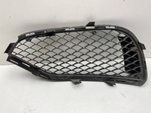 Mercedes Benz E-Class W212 (2009–2015) Priekšējā bampera apakšējā reste A2128850824 - 3