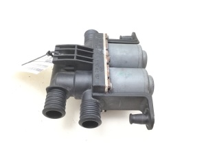 BMW 5 SERIES E39 (1995–2004) Wasserregelventil Heizung 8374995 - 2