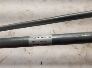 Porsche Cayenne (92A) (2017–2026) Windshield wiper mechanism 761955023D - 3