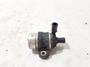 Auxiliary water pump - 4M8965567A