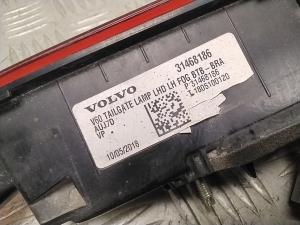 VOLVO V60 (2018–2026) Tagatuli tagaluugil 31468186 - 6