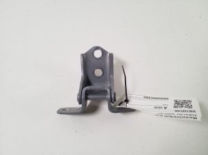 Mazda 3 IV (2019–2026) Front door lower hinge D46159210B - 2
