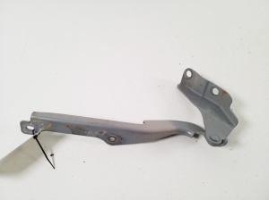 Hood hinge - BCJH52410
