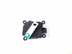 Mazda 3 IV (2019–2026) Salongi soojenduse klapi mootor 250824H - 2