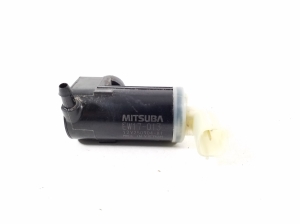 Mazda 3 IV (2019–2026) Front windshield washer pump BDTT67482 - 2