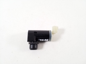 Front windshield washer pump - BDTT67482