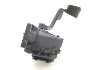 AUDI A4 B6 (2000–2005) Accelerator pedal 8E2721523A - 2