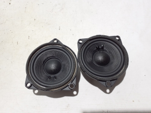 Rear side door speaker - 971035415C