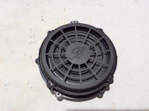 Rear side door speaker - 971035453E