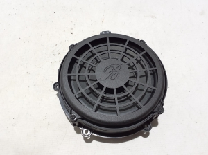 Rear side door speaker - 971035453E
