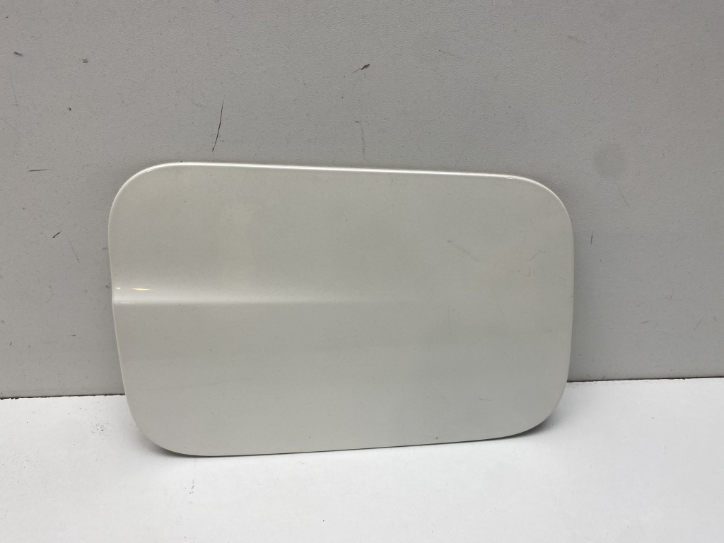 Mercedes Benz E-Class W212 (2009–2015) Kütuse täiteava kork A2127570006 Mercedes Benz E-Class W212 (2009–2015) Kütuse täiteava kork A2127570006