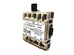 Mercedes Benz Sprinter W 907 (2018–2026) Front door control unit A1679003118 - 3