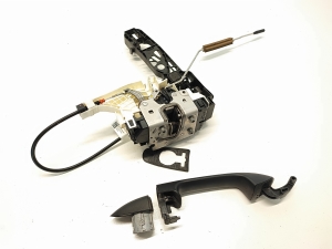 Mercedes Benz Sprinter W 907 (2018–2026) Front door lock A9077200300 - 3