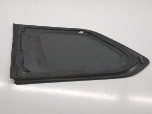 Mitsubishi Outlander (2012–2021) Tagumine küljeklaas (kere) 6121A504 - 5