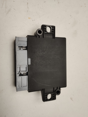 Mercedes Benz E-Class W212 (2009–2015) Parking system control unit A0009003706 - 2