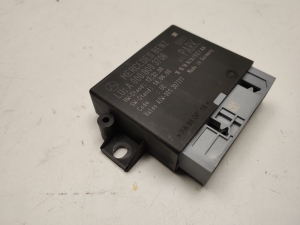 Mercedes Benz E-Class W212 (2009–2015) Parking system control unit A0009003706 - 3
