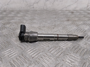 Injektor Einspritzdüse - 05L130277M