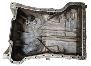 Mercedes Benz C-Class 204 (2007–2014) Mootori õlivann (karter) A2710141602 - 3