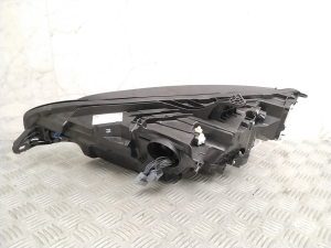 VOLVO V60 (2018–2026) Esituli 32314179 - 5