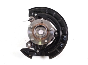   Front wheel hub  - BCKA33031 