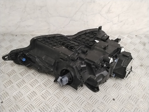 VOLVO S60 III (2018–2026) Esituli 32404679 - 3
