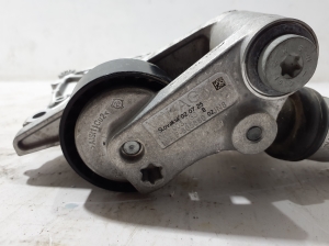 Porsche Cayenne (92A) (2017–2026) Generaatori kinnitus 0P2903143B - 3