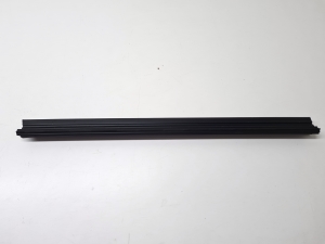 Rear quarter glass seal - 9823196780