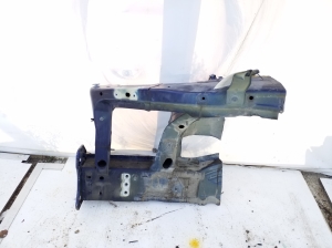 Front outrigger - 