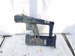 Front outrigger - 