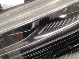 VOLVO V60 (2018–2026) Esituli 32314148 - 5