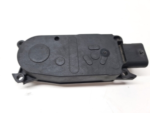 Opel Corsa F (2019–2026) Salongi soojenduse klapi mootor 5877R1001A - 2