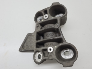 Opel Corsa F (2019–2026) Engine bracket 9826364780 - 2