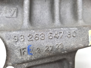 Opel Corsa F (2019–2026) Engine bracket 9826364780 - 3