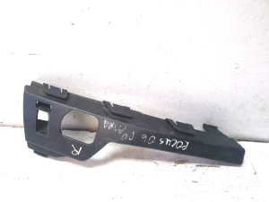 Ford Focus (2004–2011) Front bumper bracket 4M5117E856AC - 2