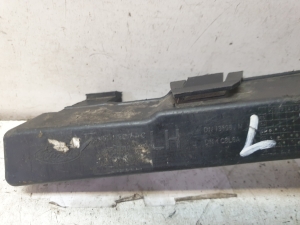 Ford Focus (2004–2011) Front bumper bracket 4M5117E857AC - 2