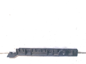 Exterior sill trim bracket - 51777118160