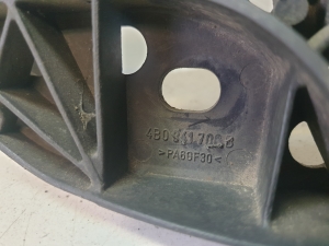 AUDI A6 C6 (2004–2011) Esikaitseraua udutule kinnitus 4B0941700B - 4