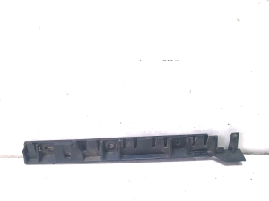 BMW 1 SERIES E81 (2007–2012) Support de moulure de bas de caisse 51777118159 - 2